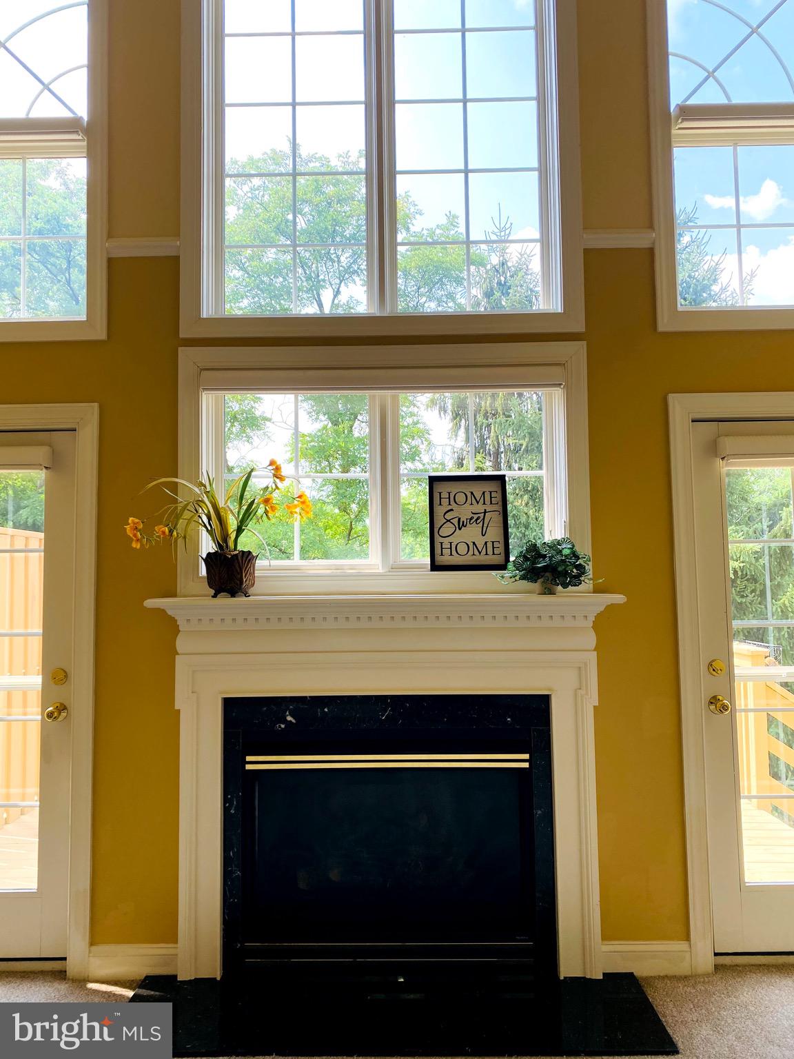 RESERVE AT PENN CRSG - Residential Lease