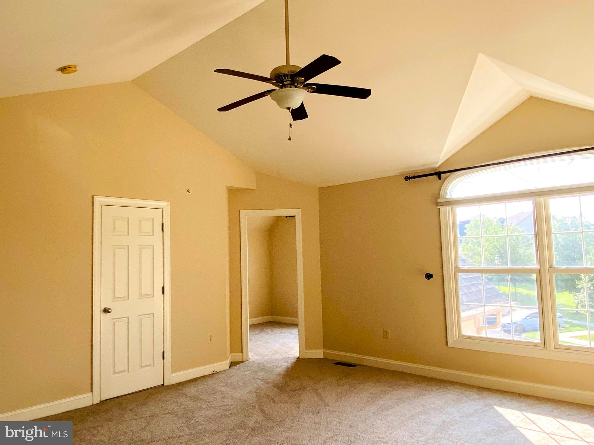 RESERVE AT PENN CRSG - Residential Lease