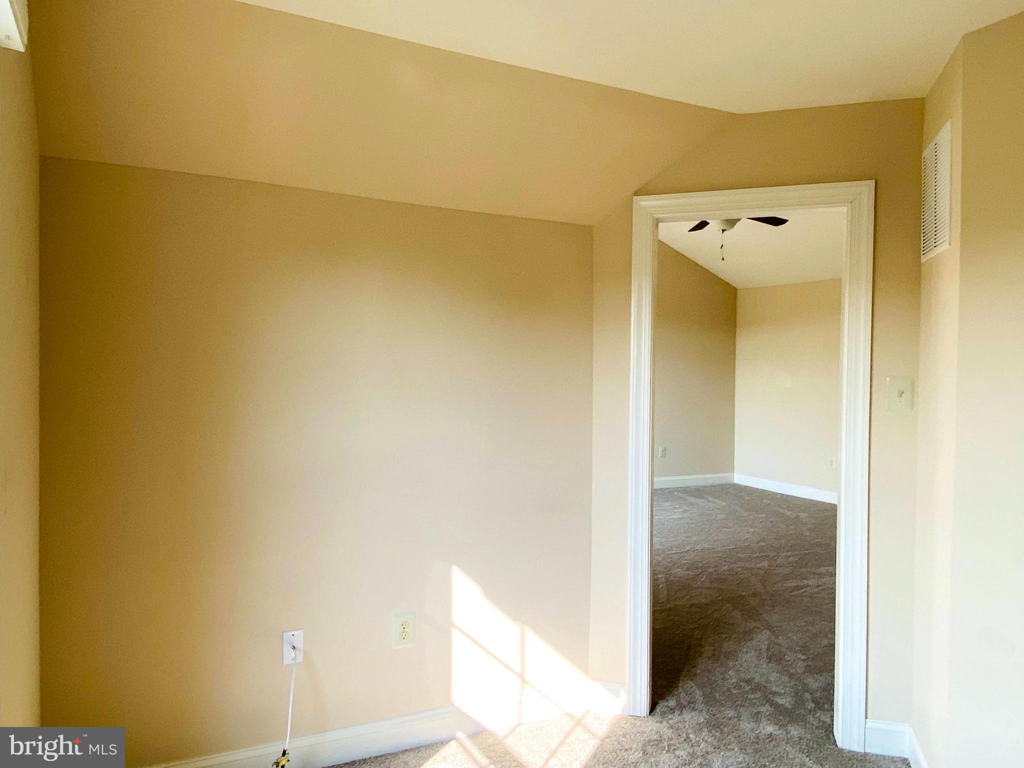 RESERVE AT PENN CRSG - Residential Lease