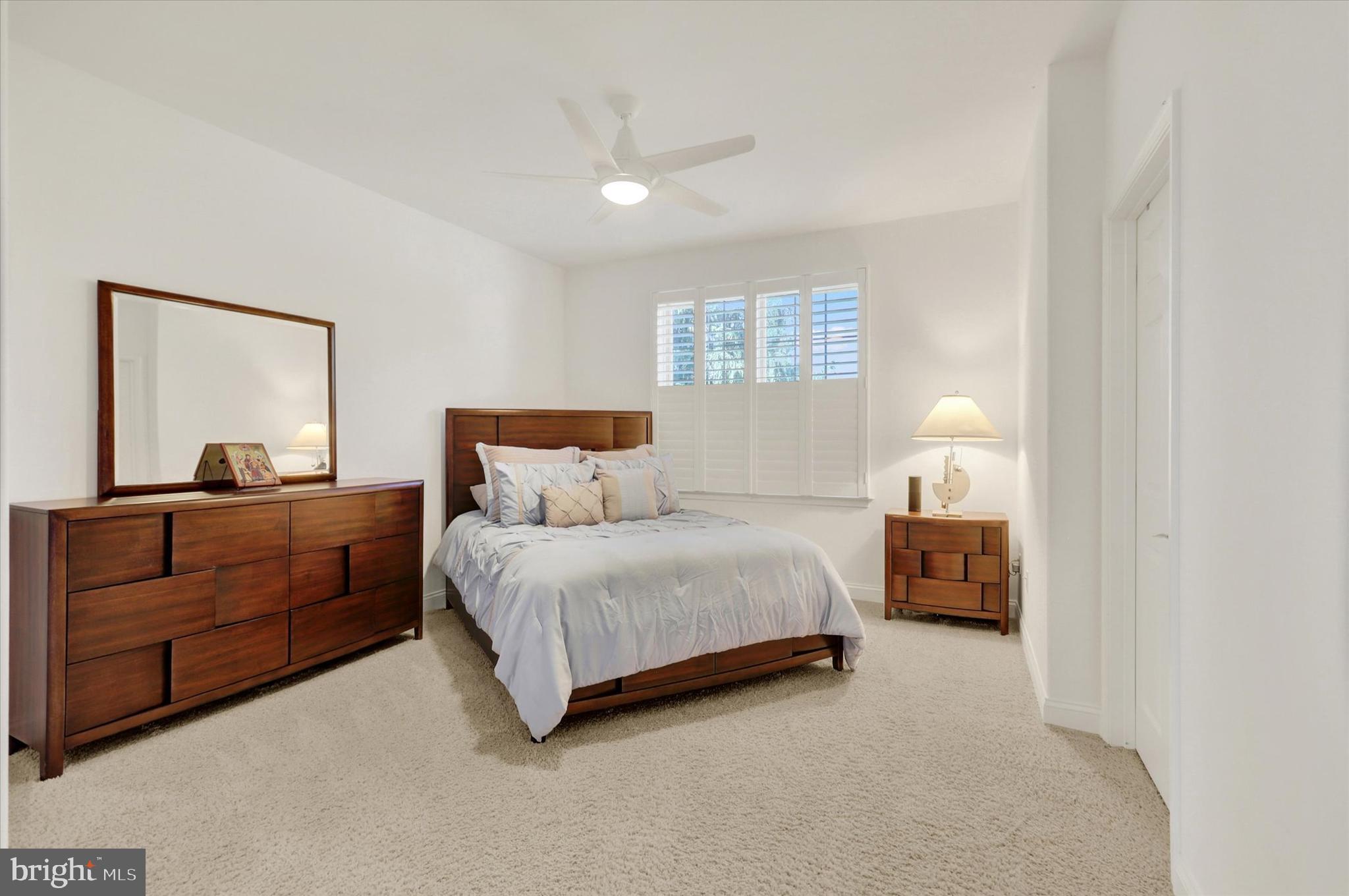 THORNHILL - Residential