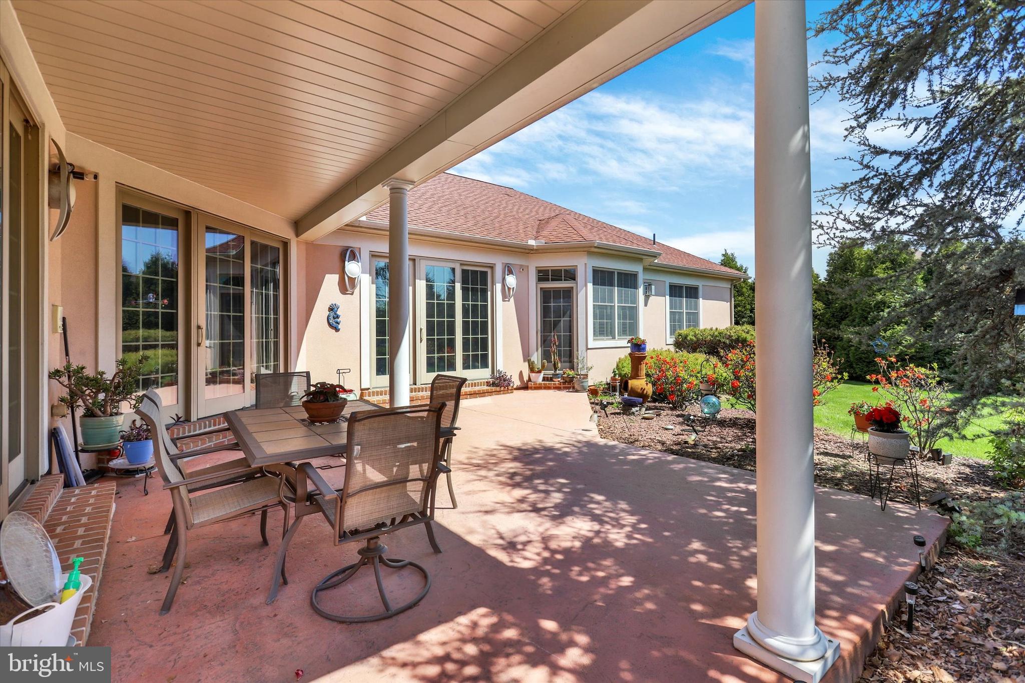 THORNHILL - Residential