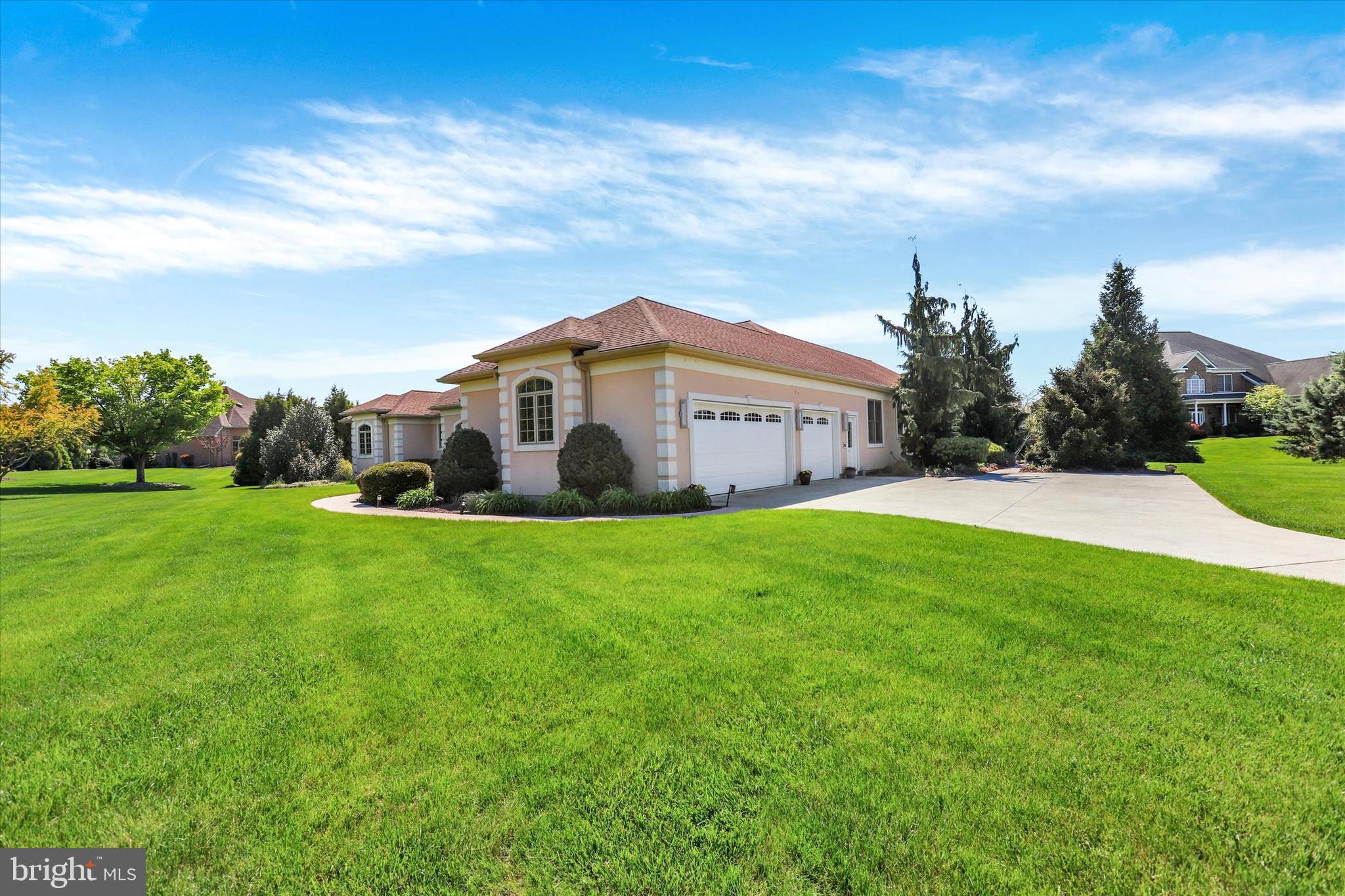 221 HICKORY LANE