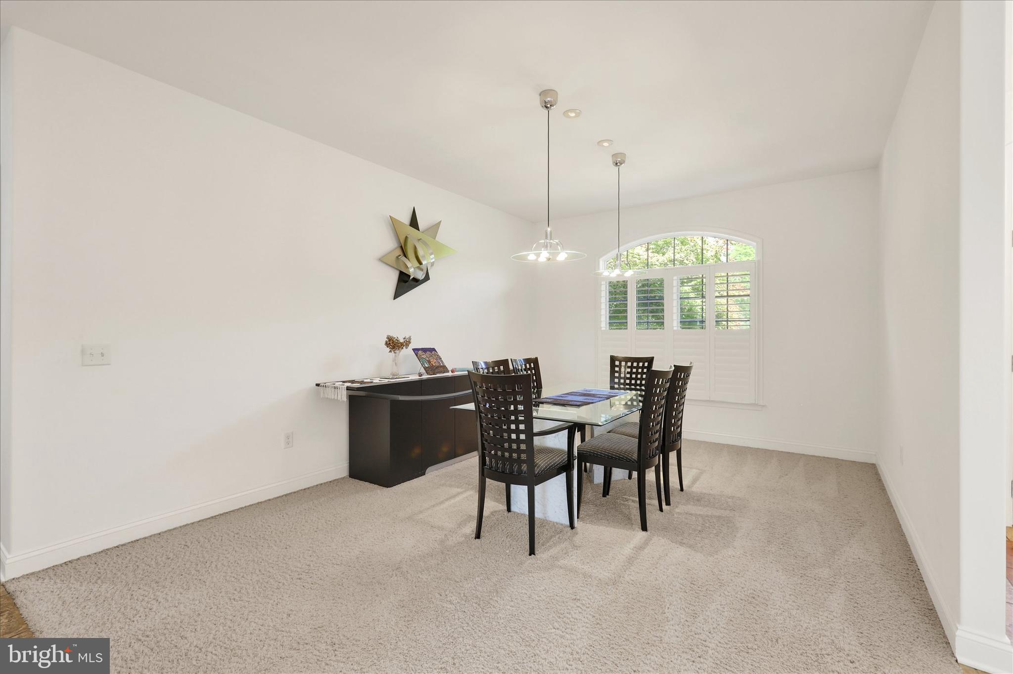 THORNHILL - Residential