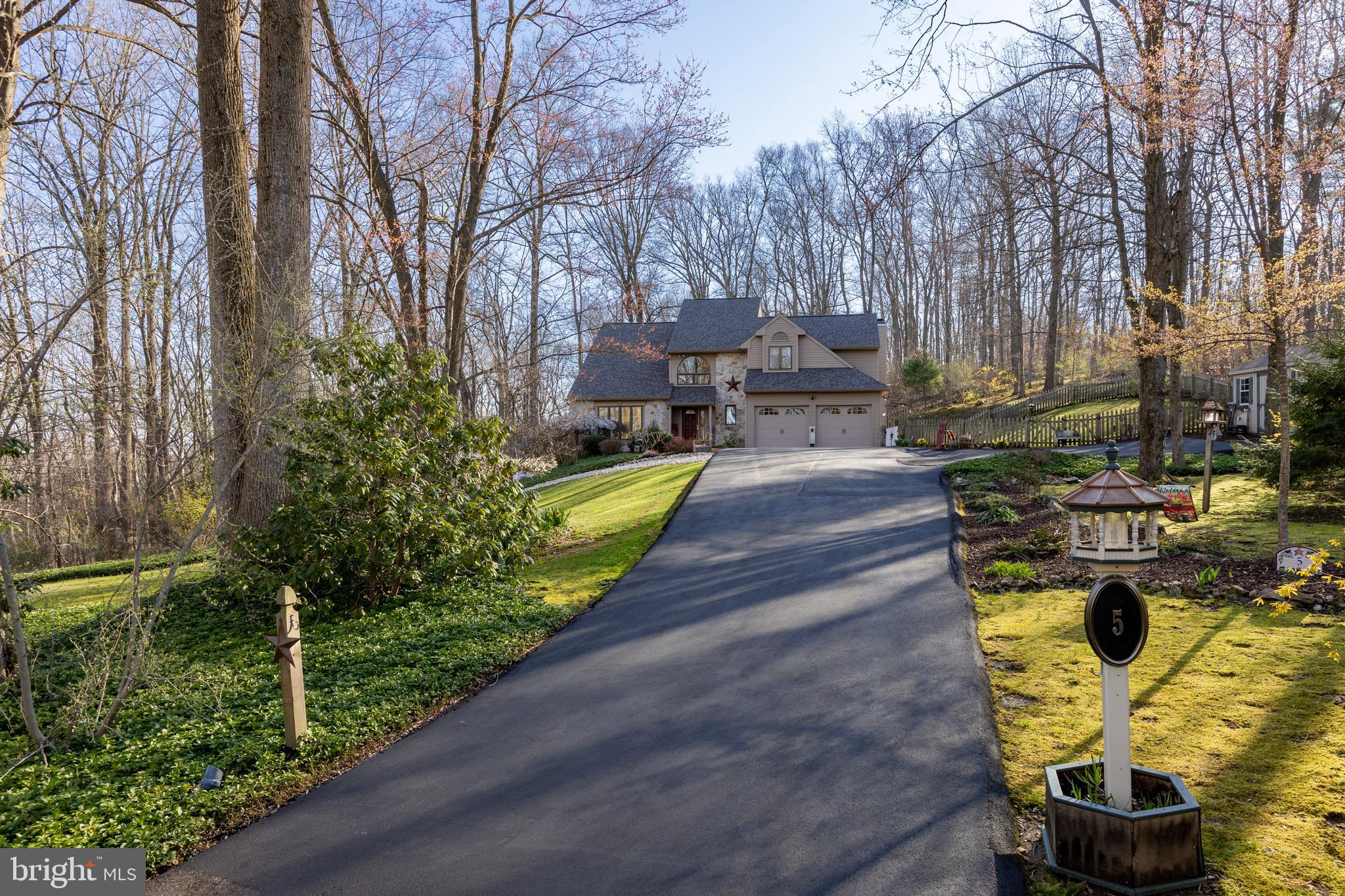 HICKORY HILL - Residential