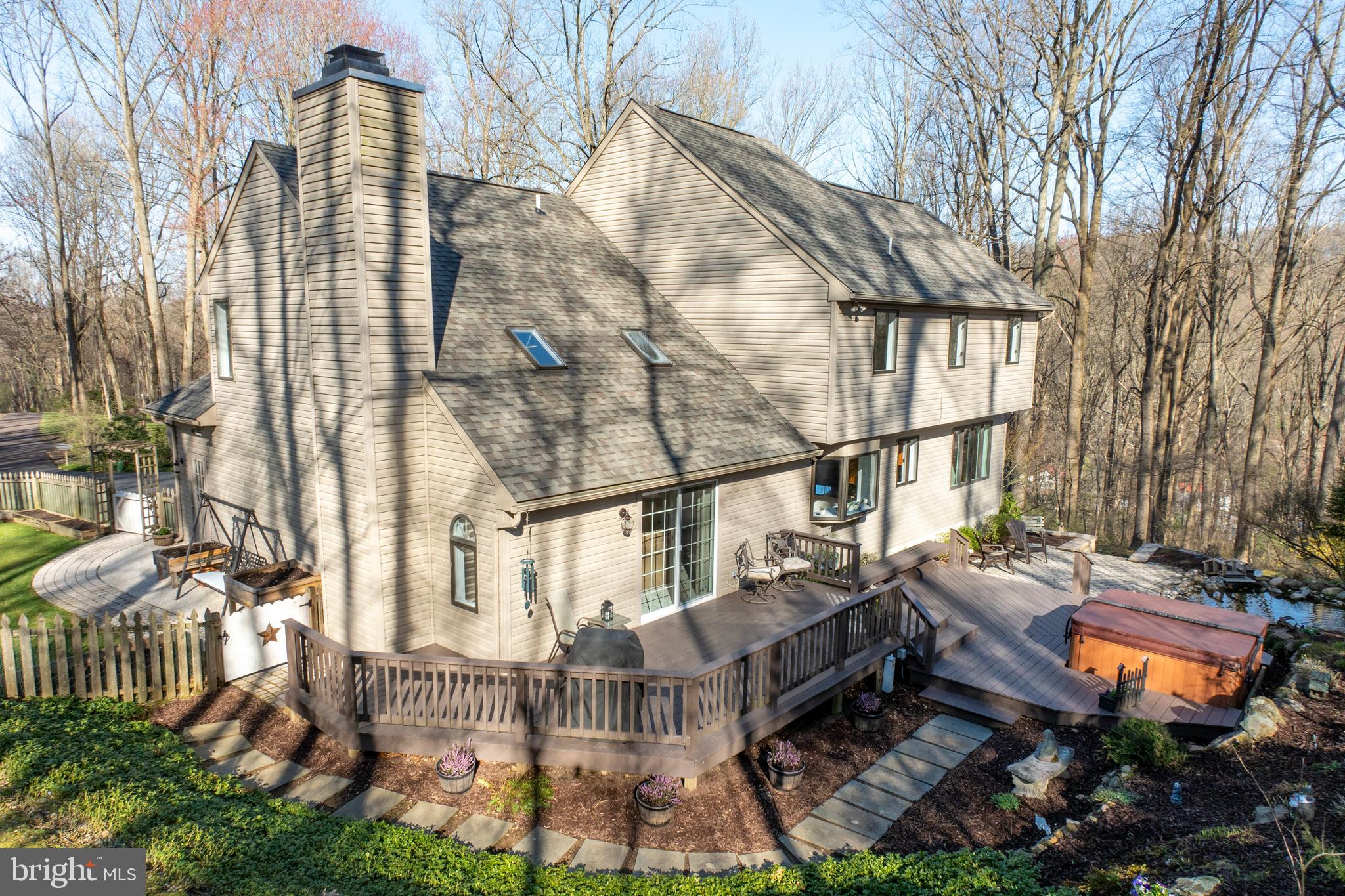 HICKORY HILL - Residential