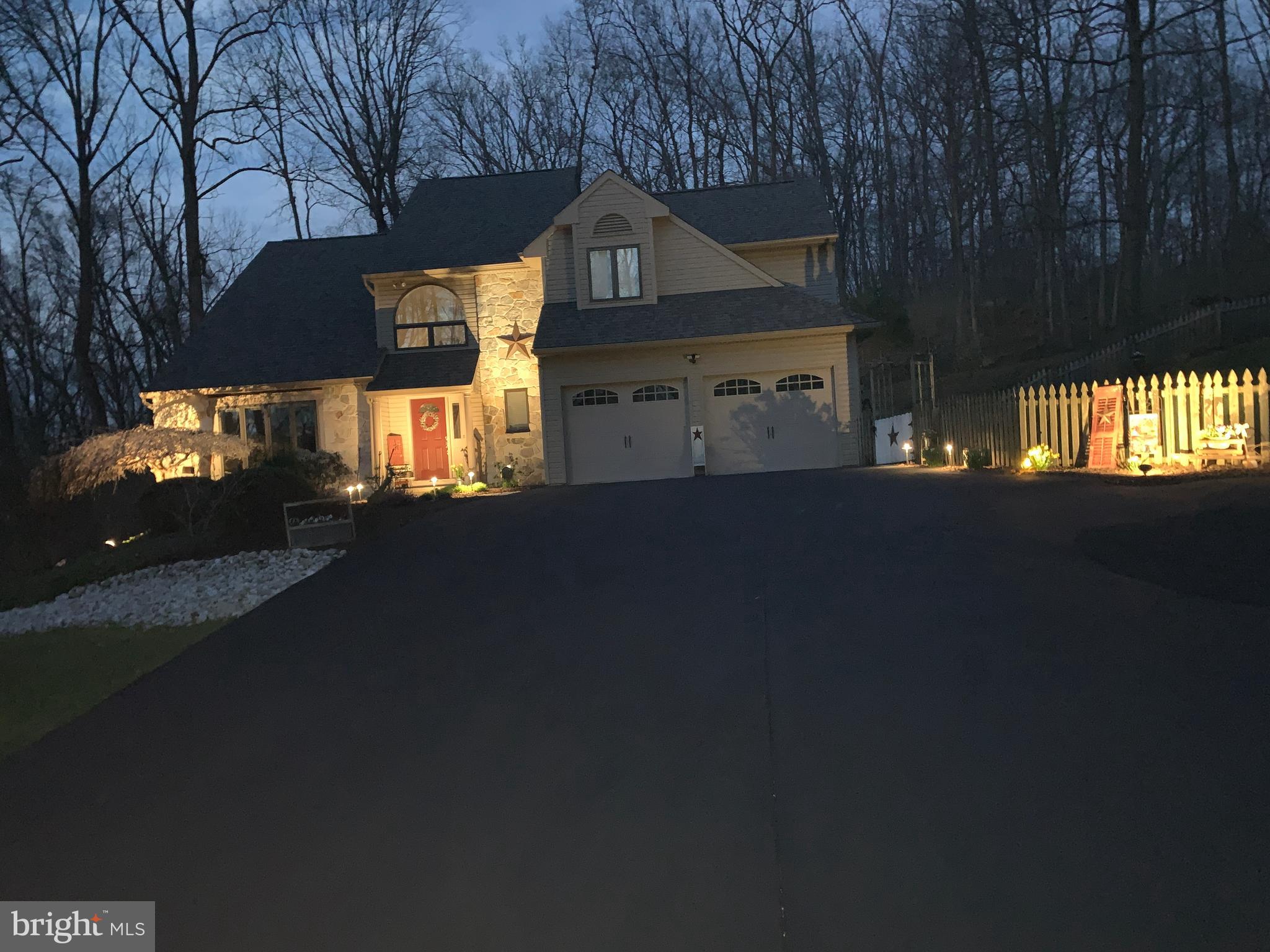 HICKORY HILL - Residential