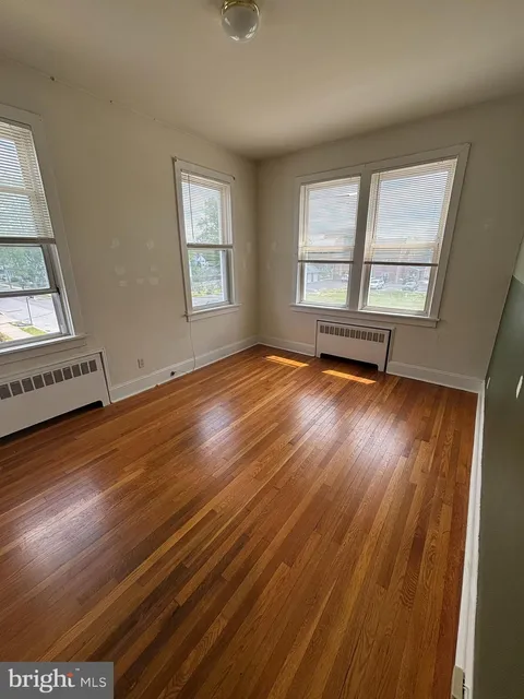1 Dickinson Street APT7, Woodstown, NJ MLS: NJSA2014712