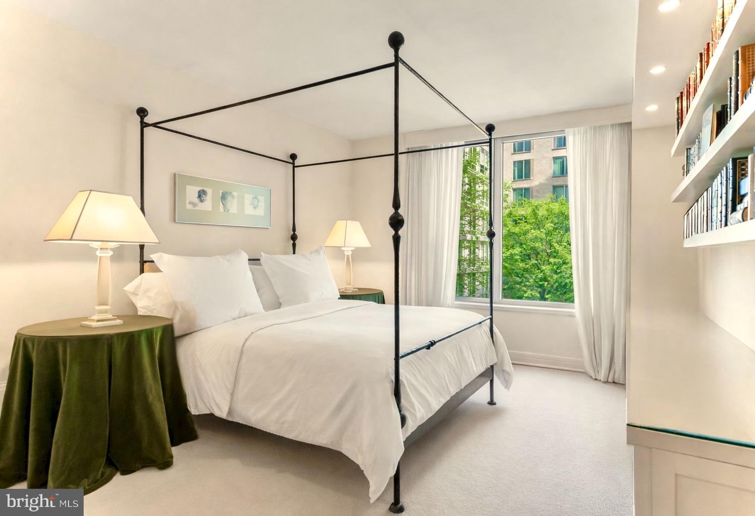 WEST END - Residential