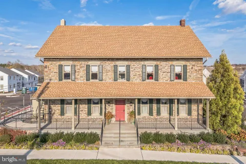17 Mainland Road Unit 126, Harleysville, PA MLS: PAMC2180488