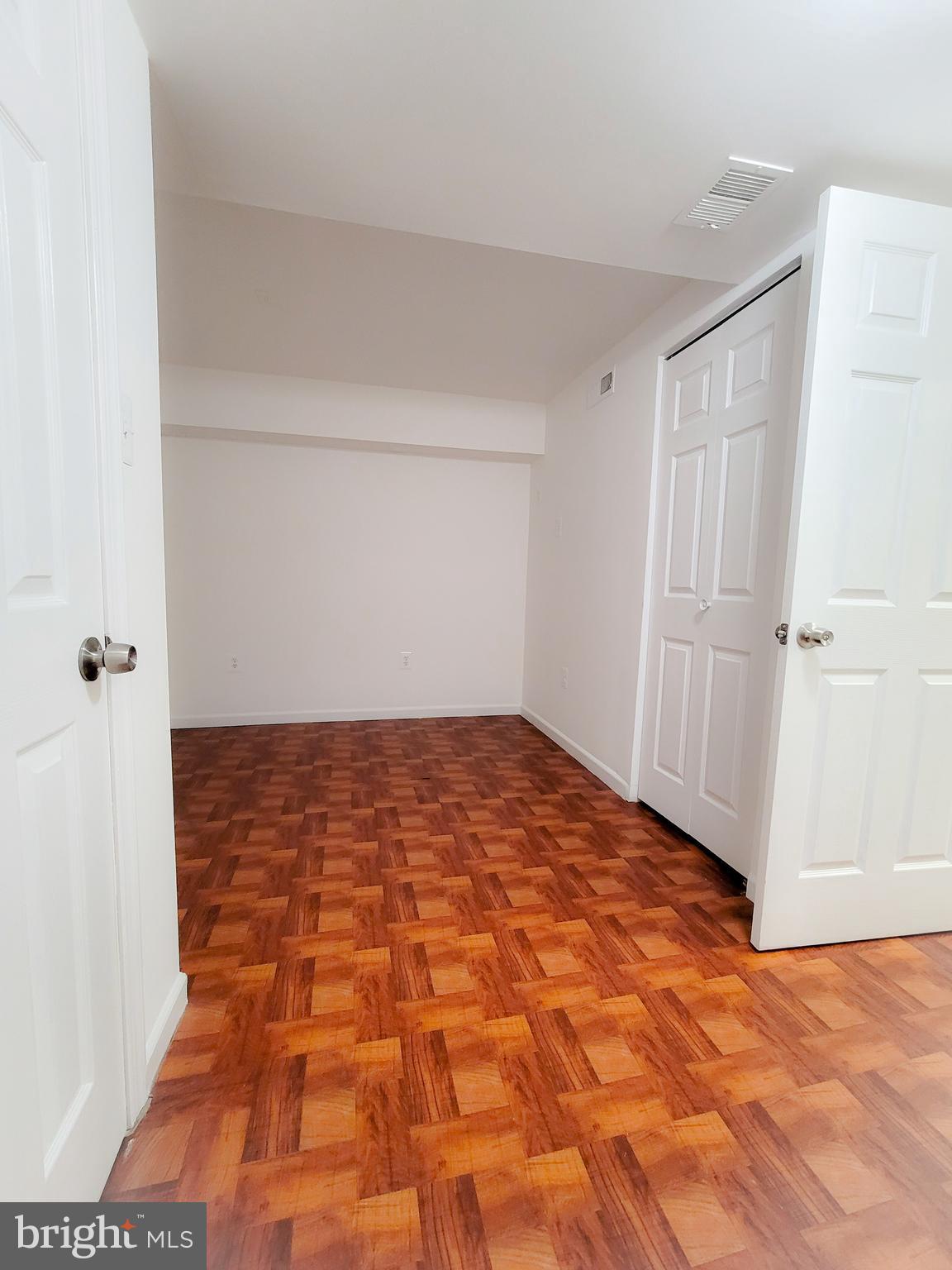 GERMANTOWN PARK - Residential Lease