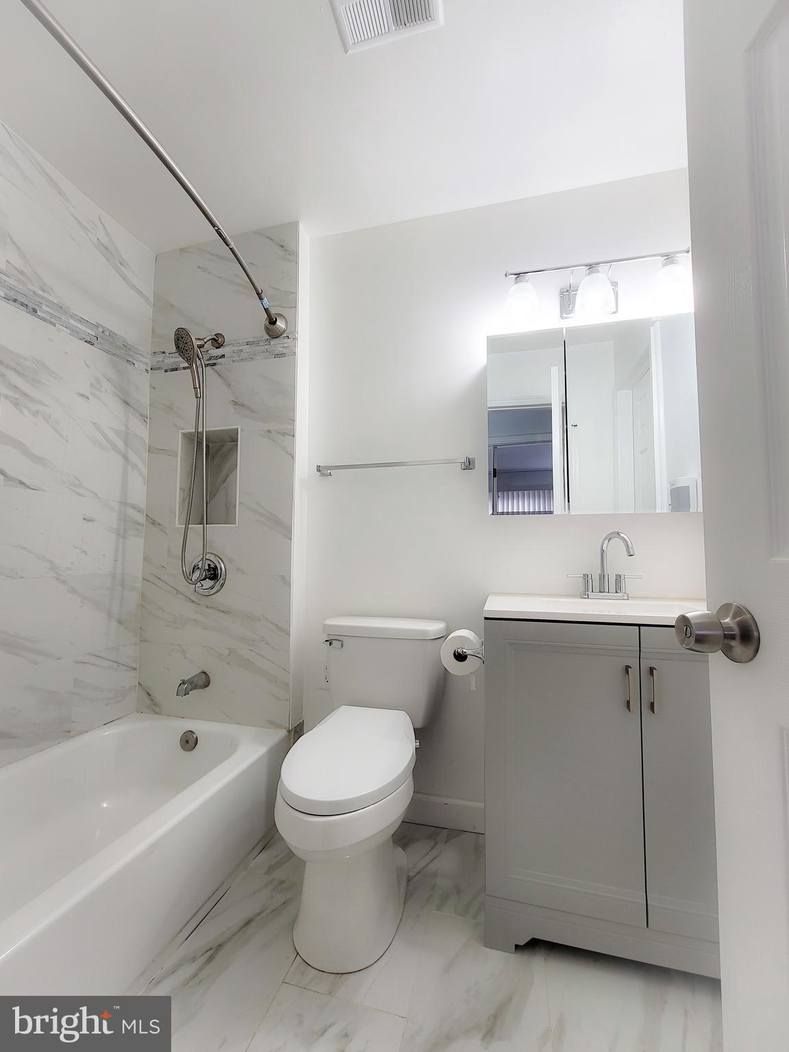 GERMANTOWN PARK - Residential Lease