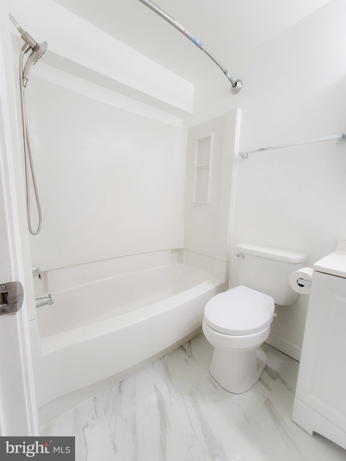 GERMANTOWN PARK - Residential Lease