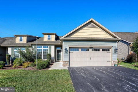 Townhouse For Sale - 1620 Quincey Drive<br/> MECHANICSBURG, PA 17050