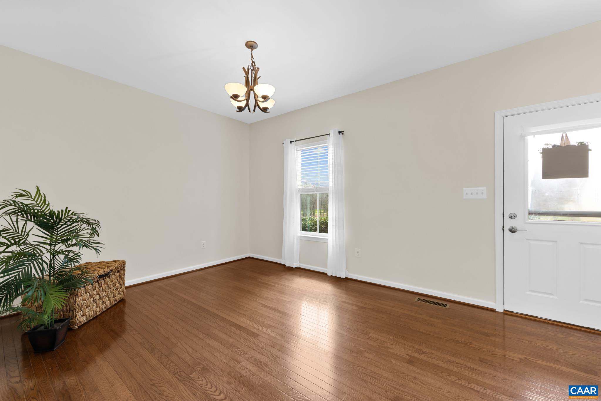 SPRING CREEK - Residential