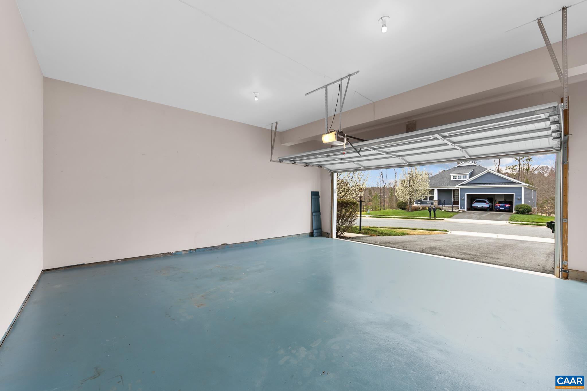 SPRING CREEK - Residential