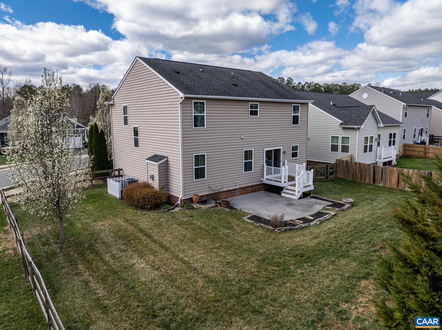 SPRING CREEK - Residential