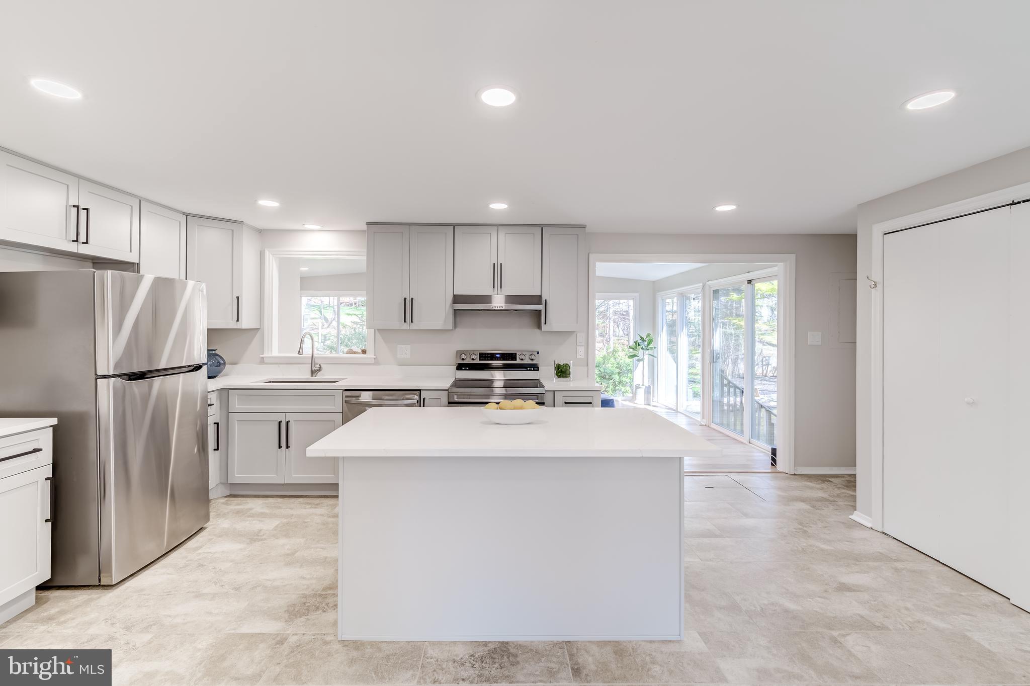 KNOLLWOOD ESTATES - Residential