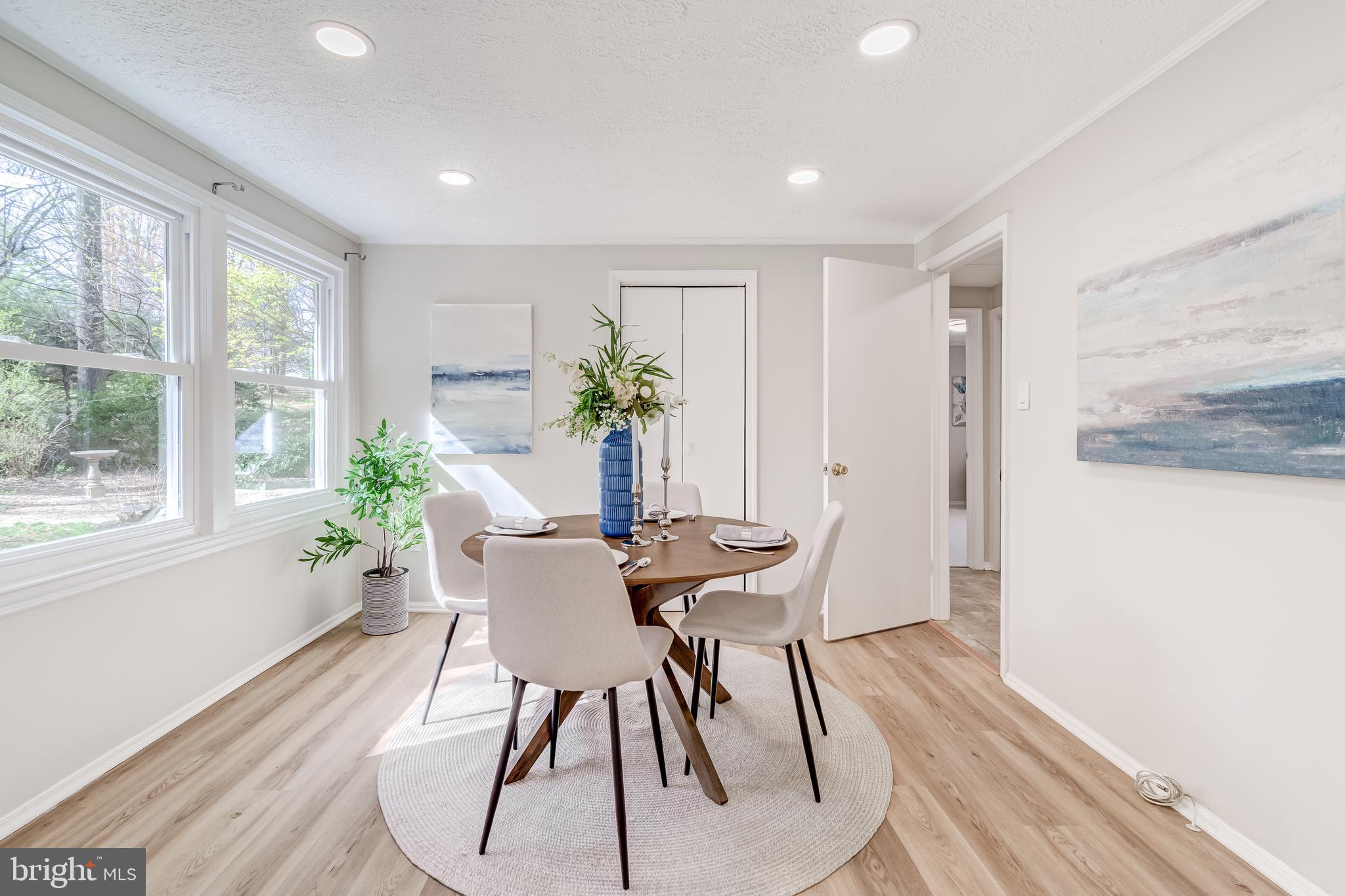 KNOLLWOOD ESTATES - Residential