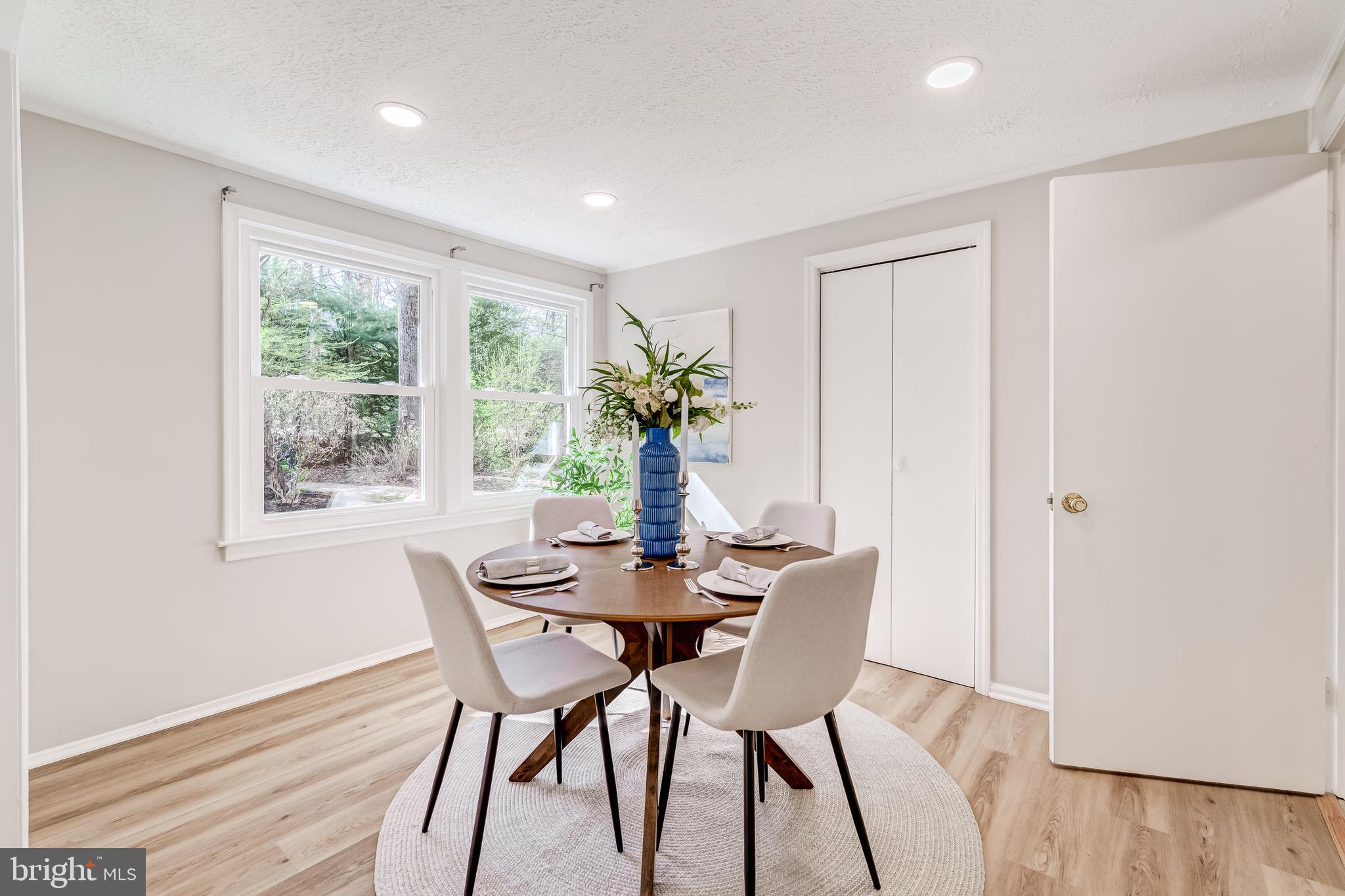 KNOLLWOOD ESTATES - Residential