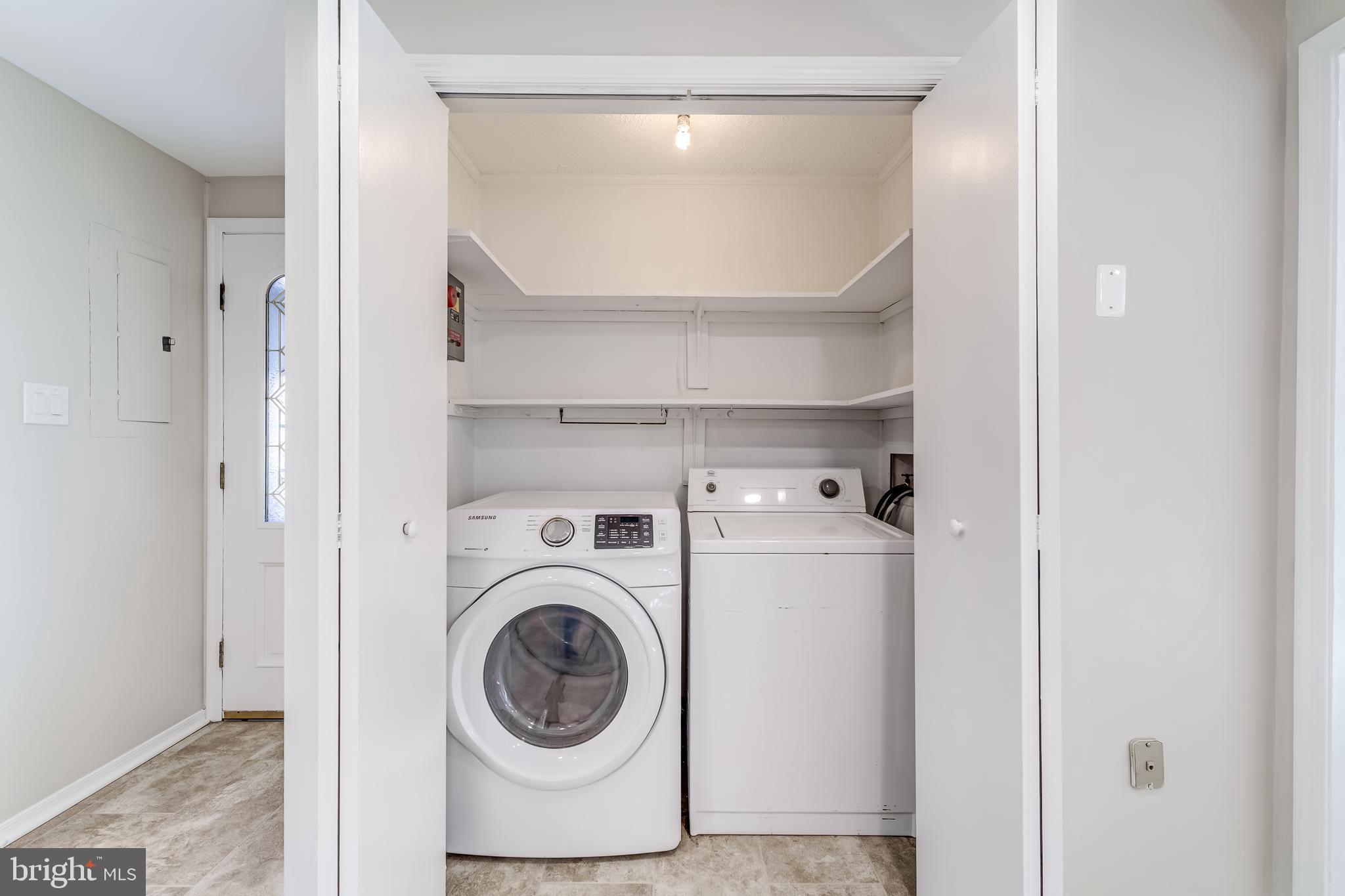 KNOLLWOOD ESTATES - Residential