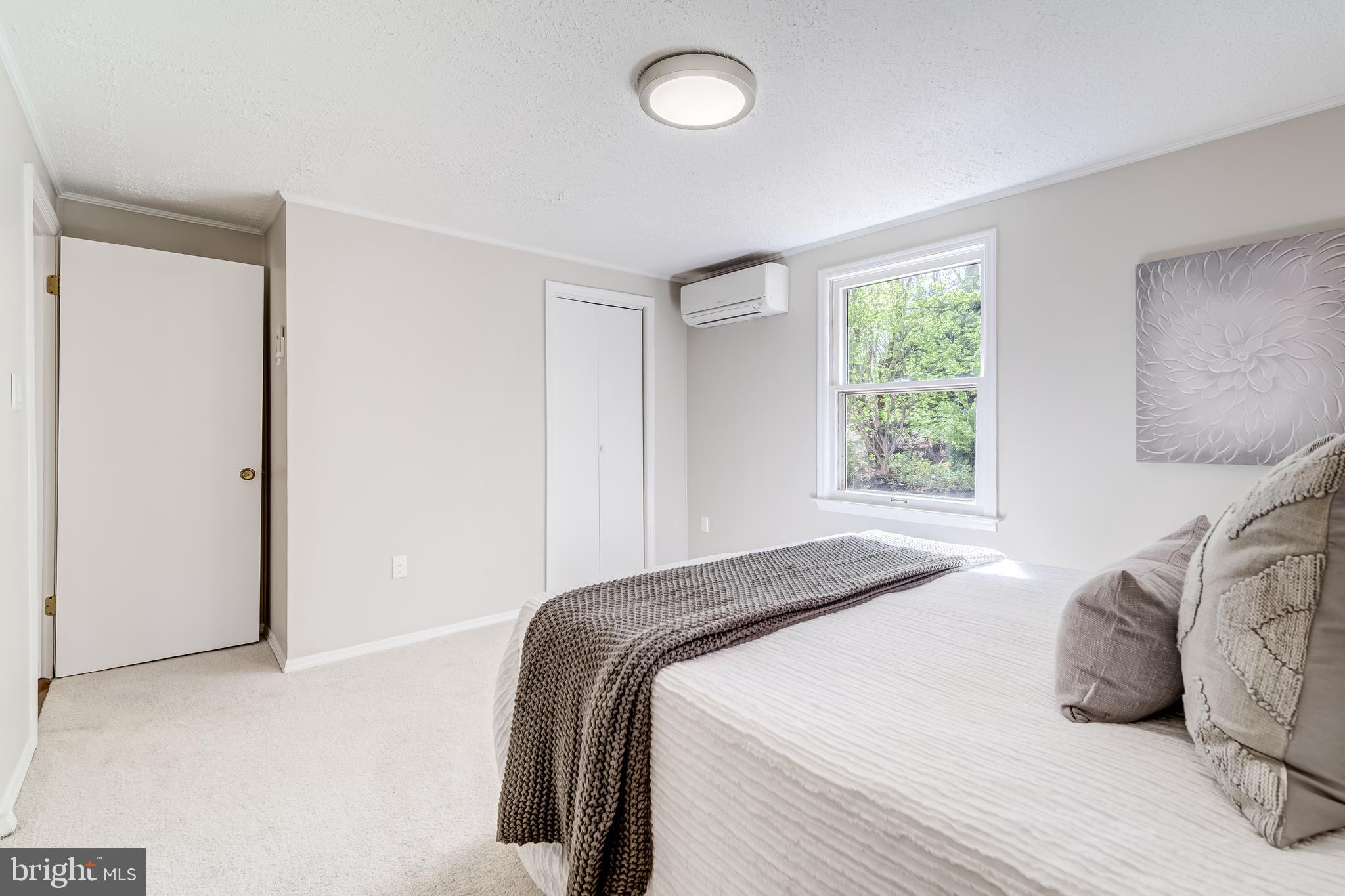 KNOLLWOOD ESTATES - Residential