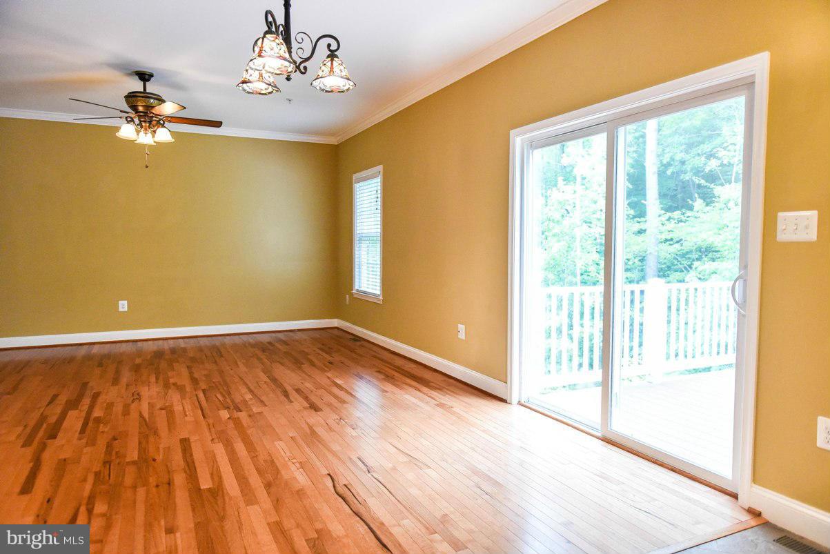 EMERALD HILLS ESTATES - Residential Lease