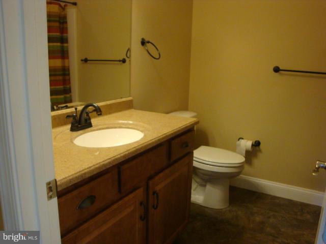 EMERALD HILLS ESTATES - Residential Lease