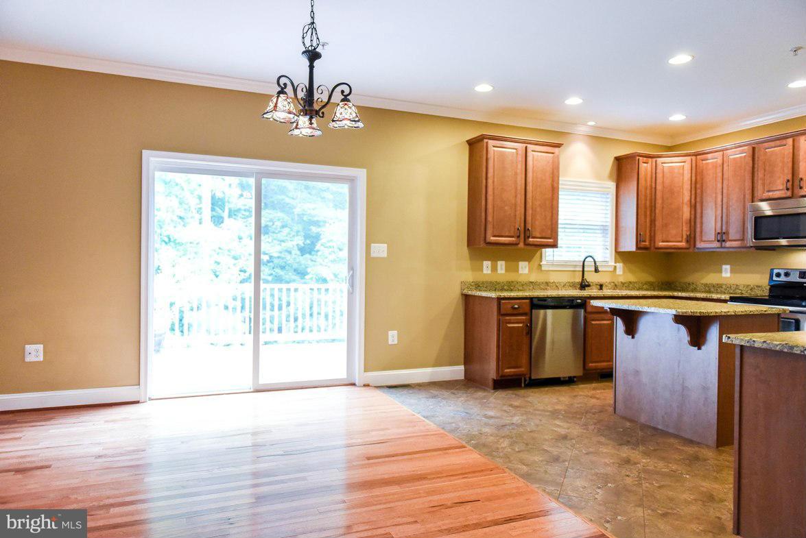 EMERALD HILLS ESTATES - Residential Lease