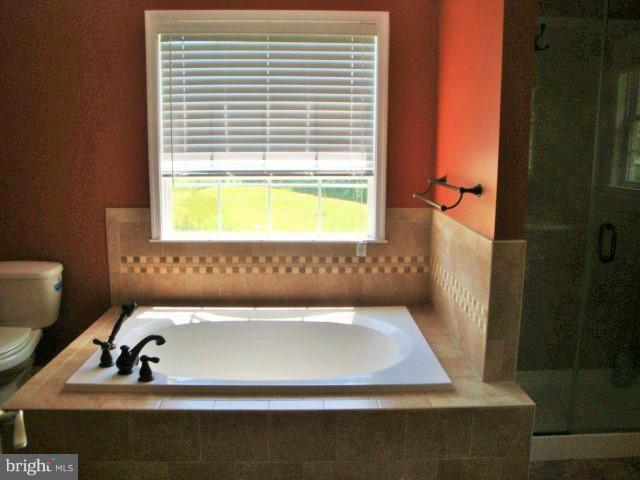 EMERALD HILLS ESTATES - Residential Lease