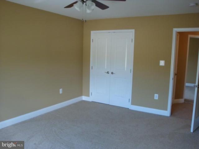 EMERALD HILLS ESTATES - Residential Lease