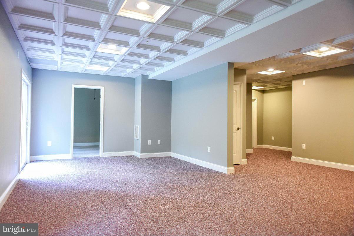 EMERALD HILLS ESTATES - Residential Lease