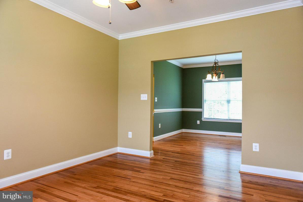 EMERALD HILLS ESTATES - Residential Lease