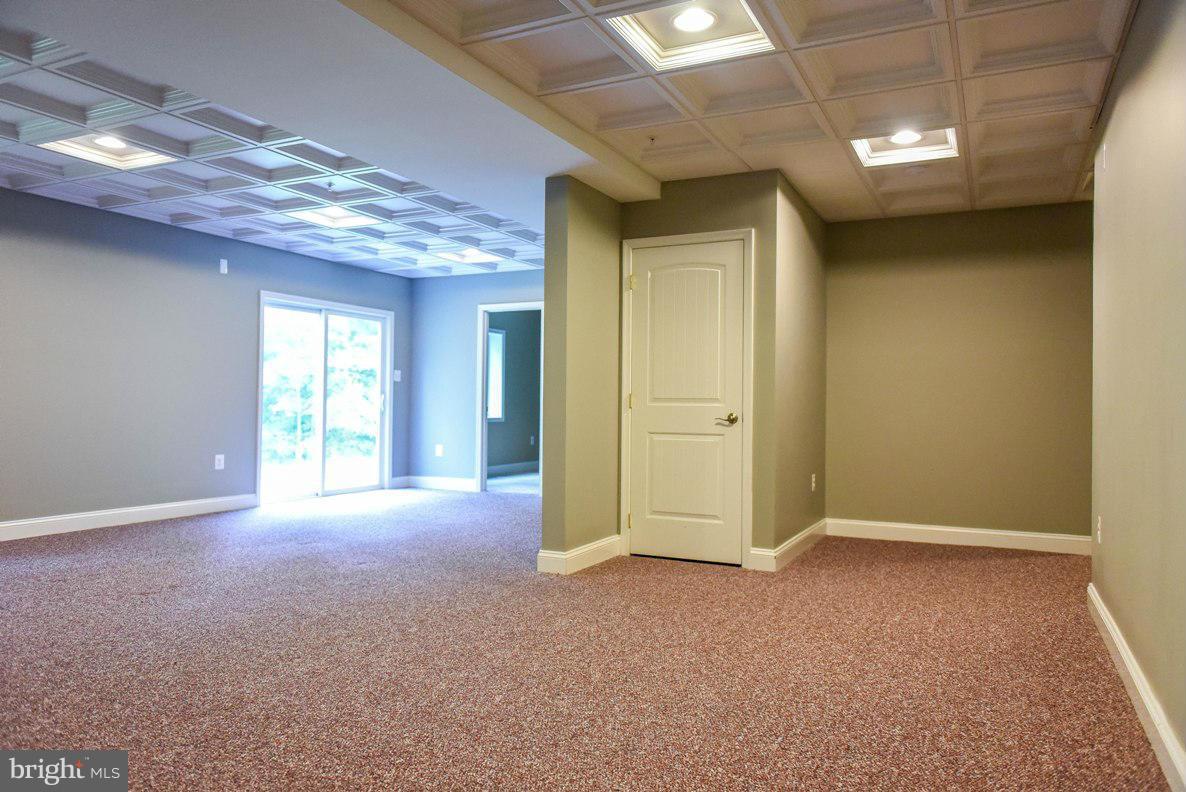 EMERALD HILLS ESTATES - Residential Lease