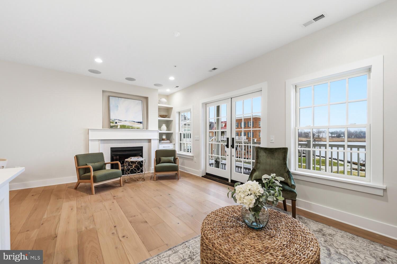 CHESTER RIVER LANDING - Residential