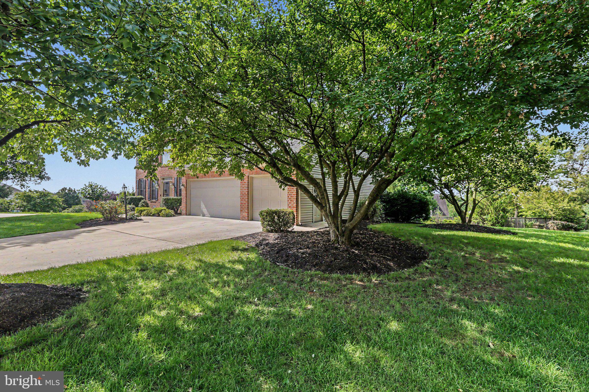 4 MAYFIELD COURT