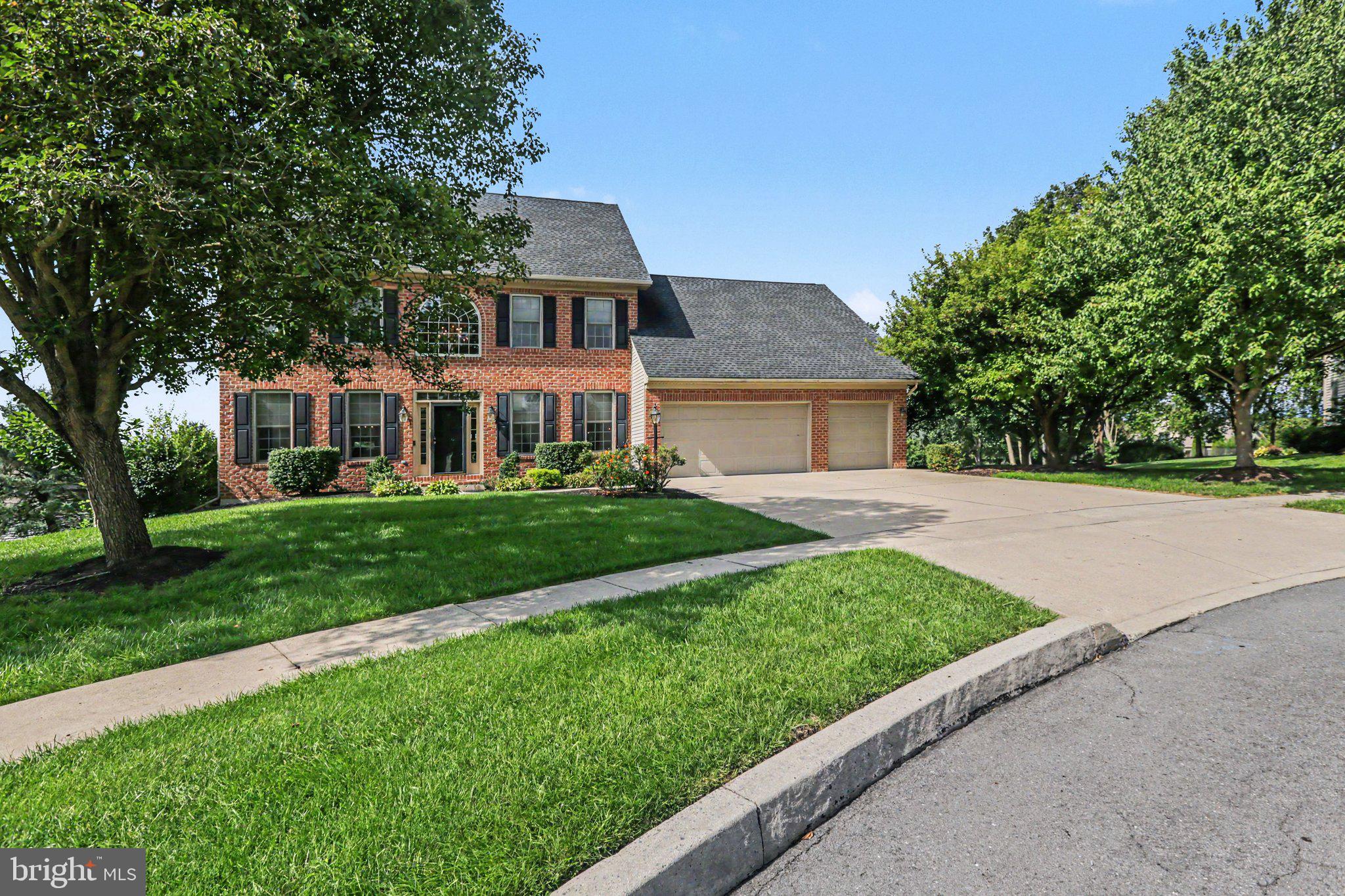 4 MAYFIELD COURT