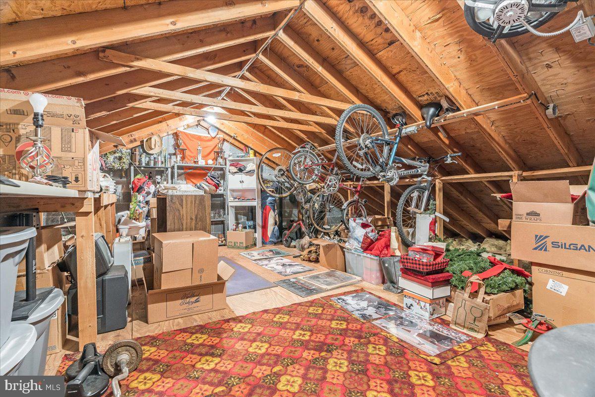 STONEGATE VILLAGE - Residential