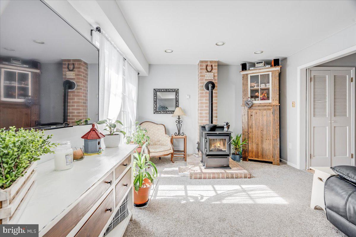 STONEGATE VILLAGE - Residential