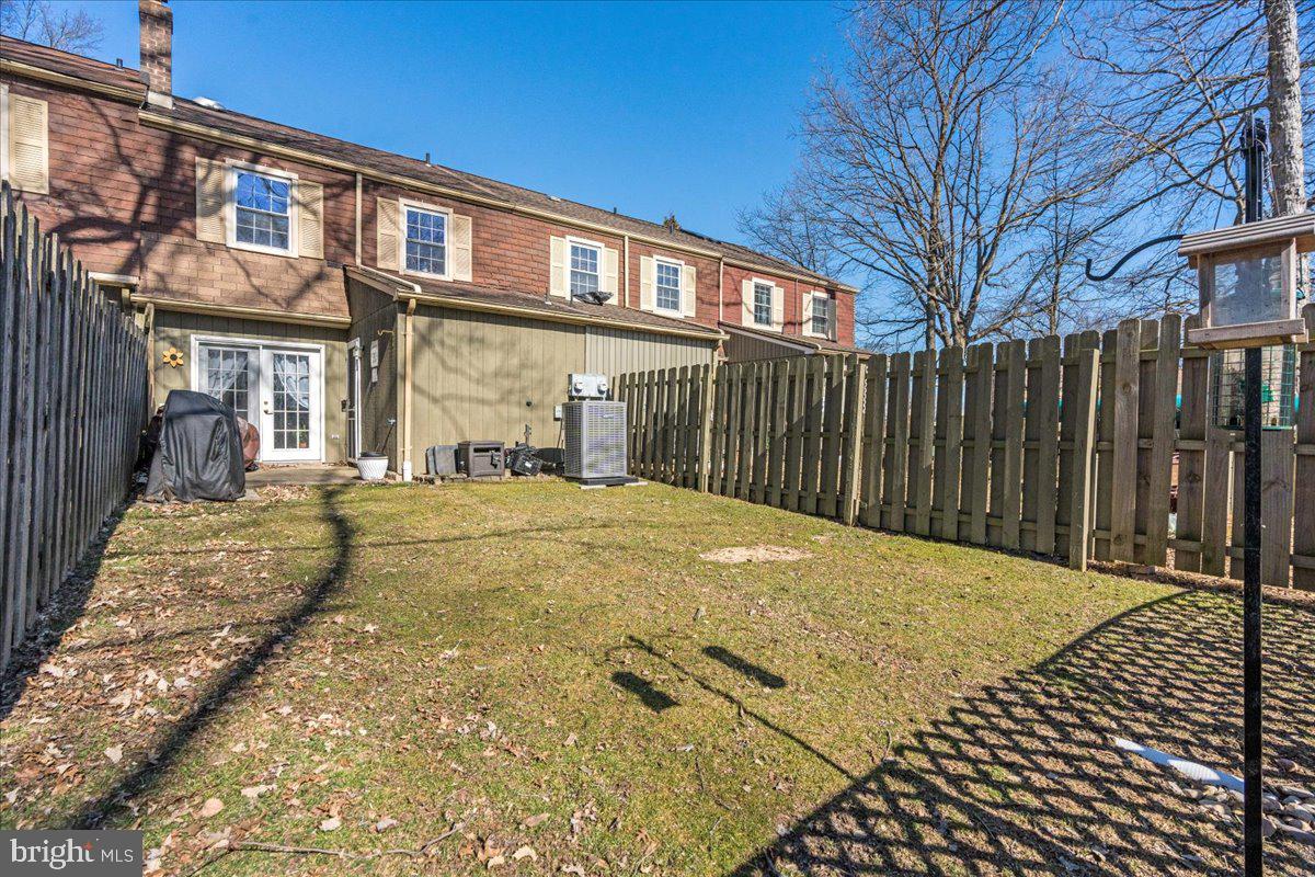 STONEGATE VILLAGE - Residential