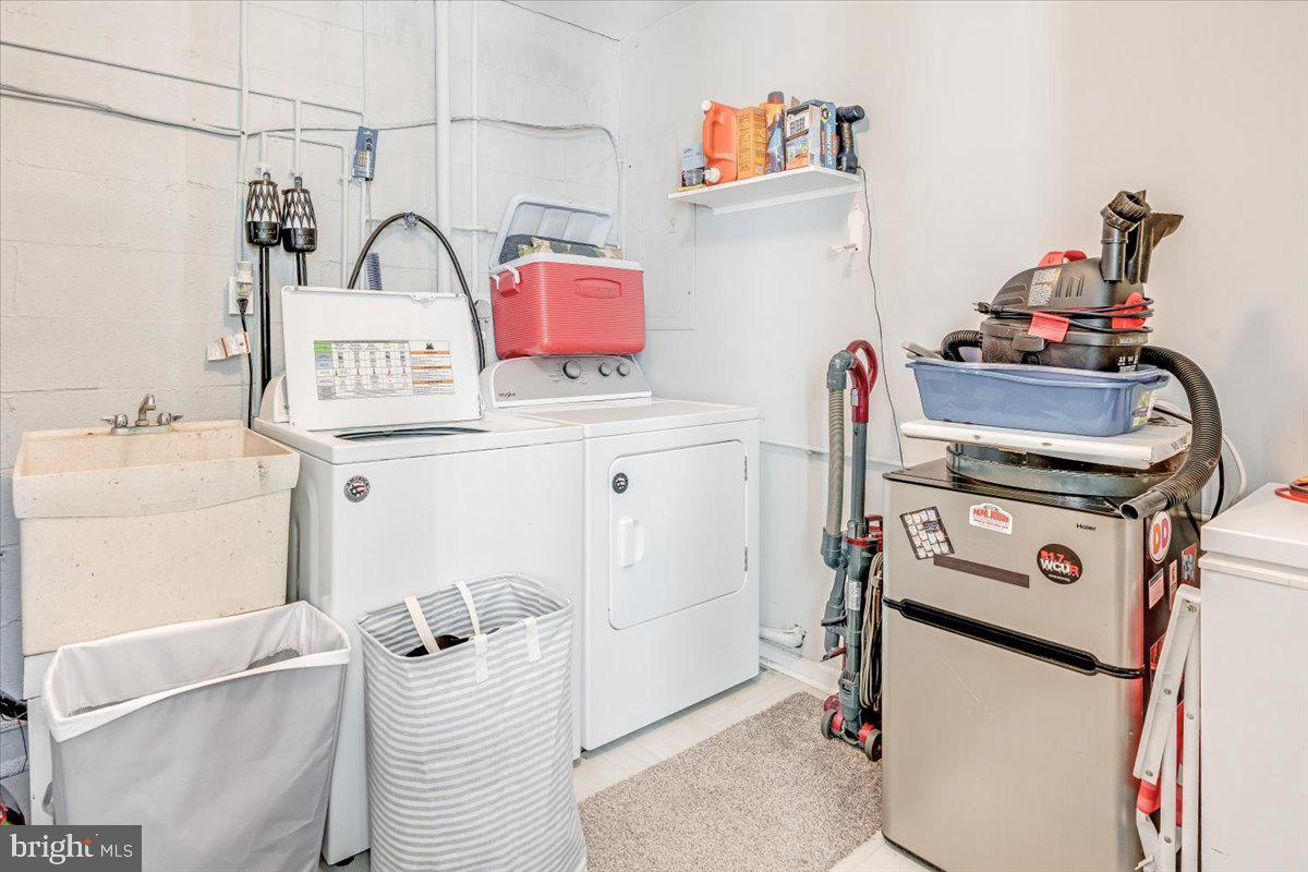 STONEGATE VILLAGE - Residential