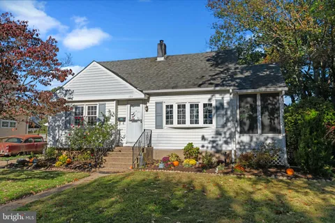 2915 Lawnton Avenue, Bristol, PA MLS: PABU2112042