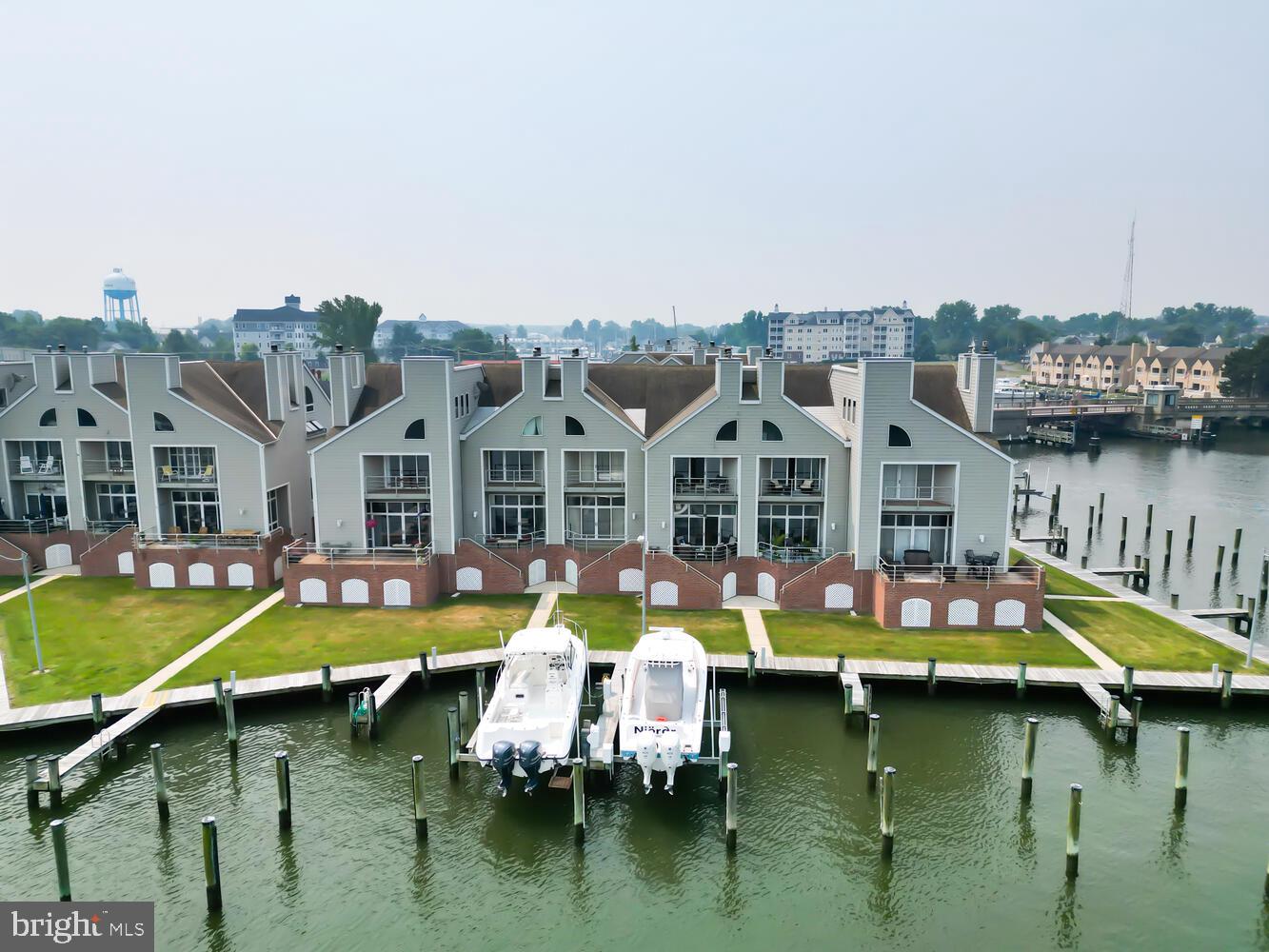 CAMBRIDGE LANDING - Residential