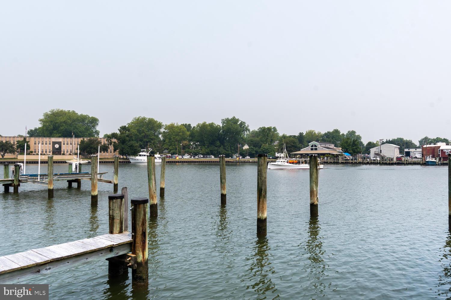 CAMBRIDGE LANDING - Residential