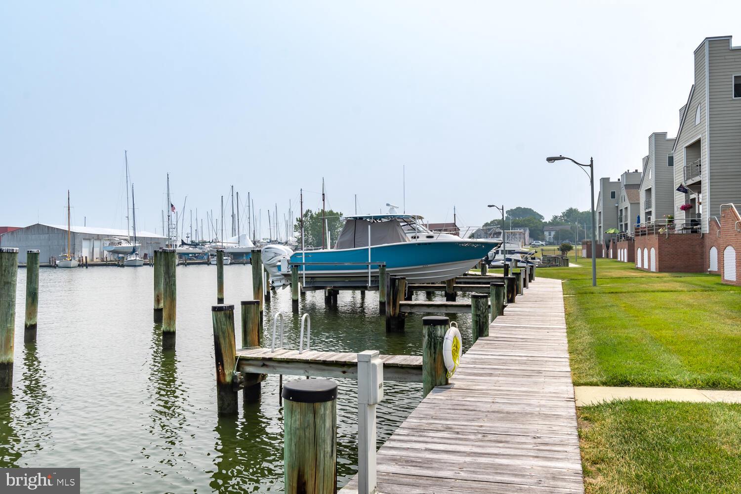 CAMBRIDGE LANDING - Residential