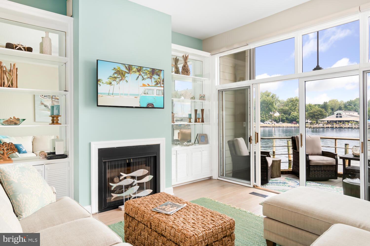 CAMBRIDGE LANDING - Residential