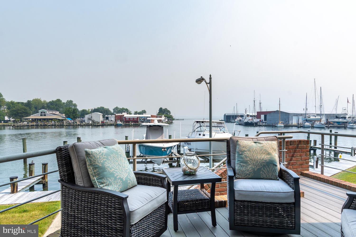 CAMBRIDGE LANDING - Residential