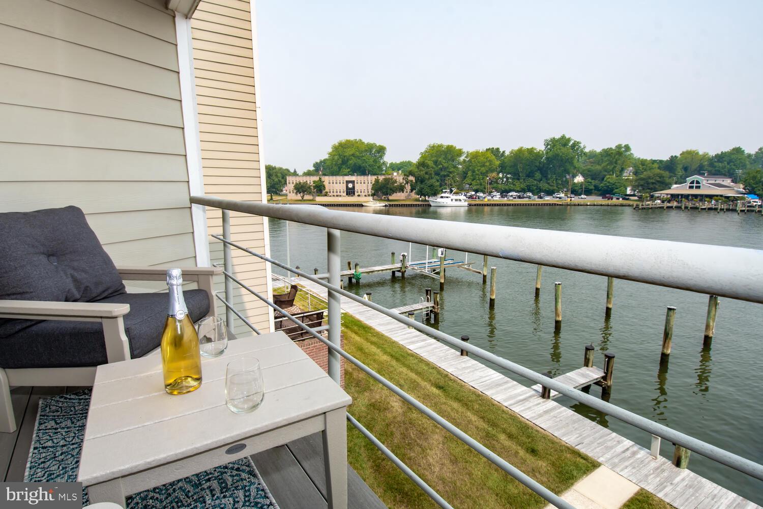 CAMBRIDGE LANDING - Residential