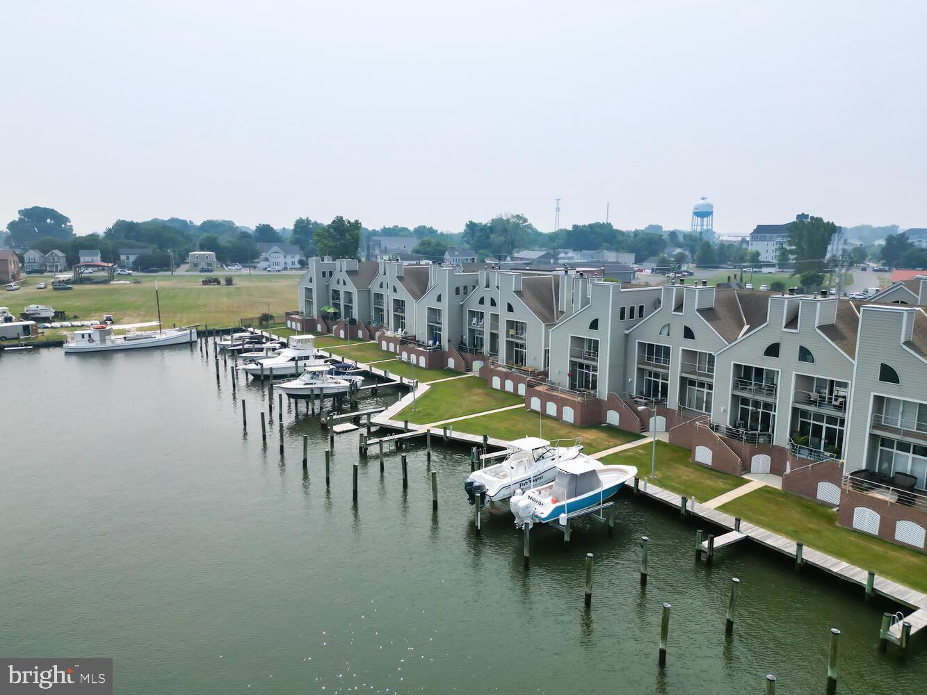 CAMBRIDGE LANDING - Residential