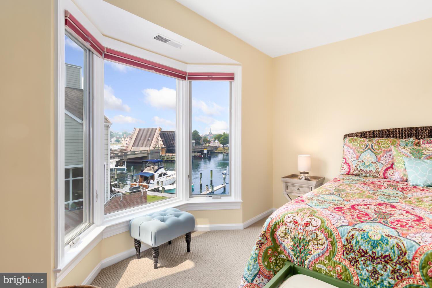 CAMBRIDGE LANDING - Residential