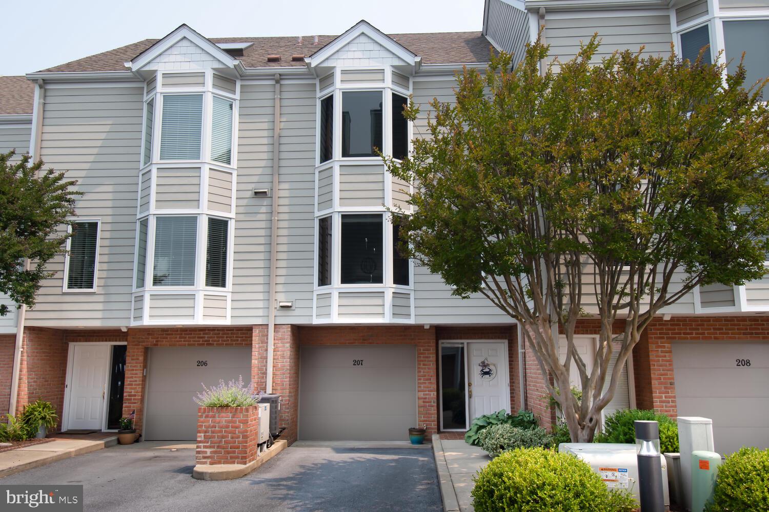 CAMBRIDGE LANDING - Residential